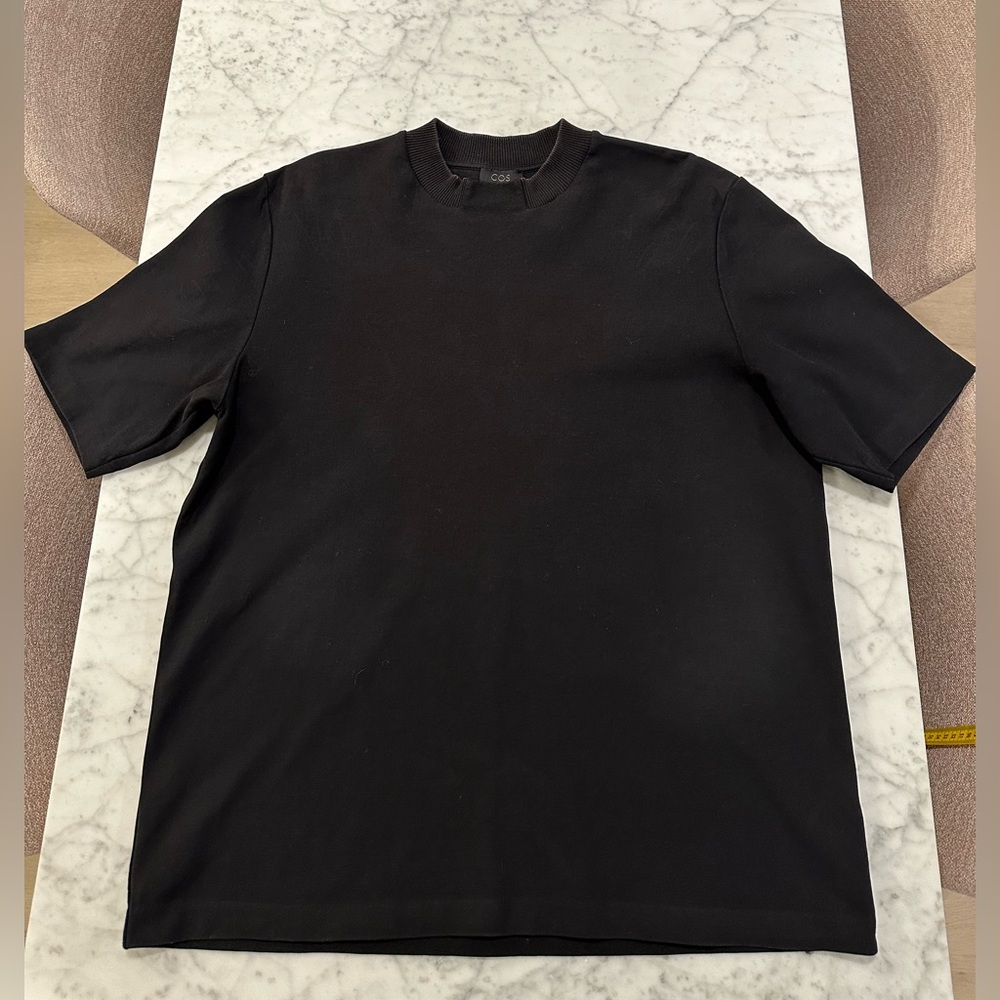 COS Men's Black T-Shirt